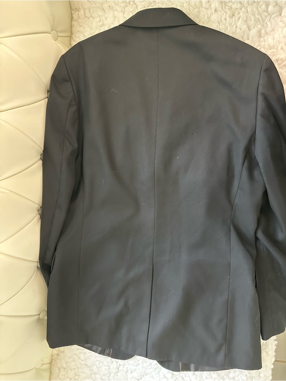 Suit - Picture 2 of 9